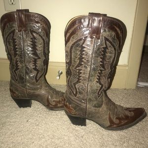 Corral boots